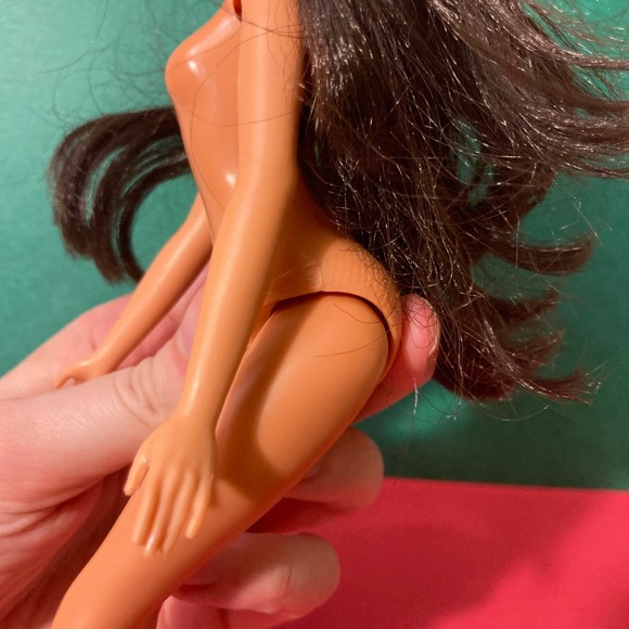 Hasbro Elena of Avalor Disney Fashion Doll - Buy 1, Get 2 FREE - Picture 4 of 7